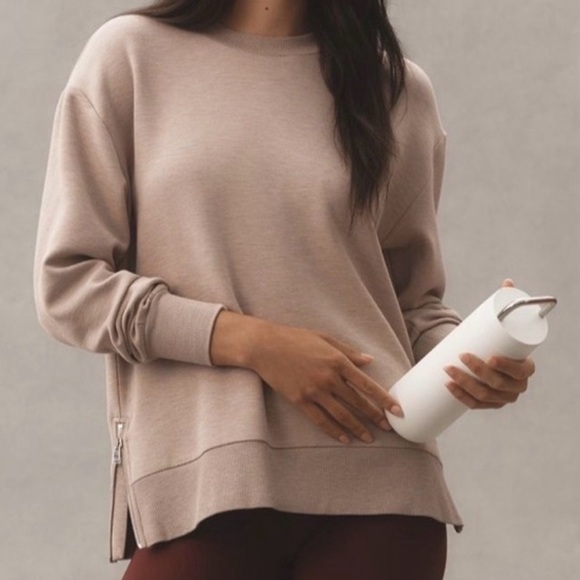 Varley Tops - Varley Gabriella sweatshirt taupe size small read